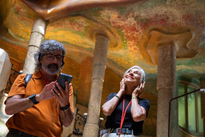 visita pedrera dia patios desenho